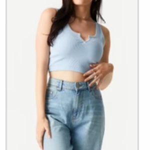 Charlotte Russe Ribbed Notch Neck Cropped Tank Top
